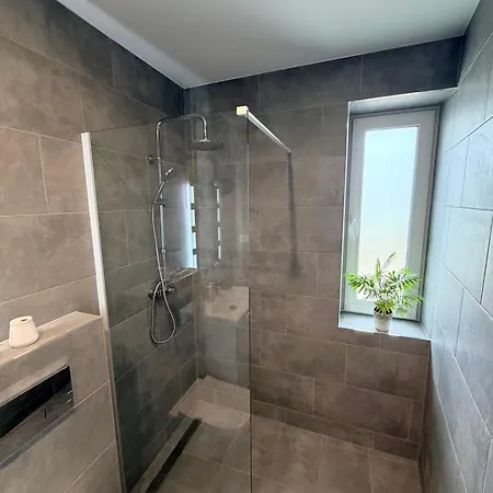 Kwiatowy Zakatek Na Zaciszu Apartment *